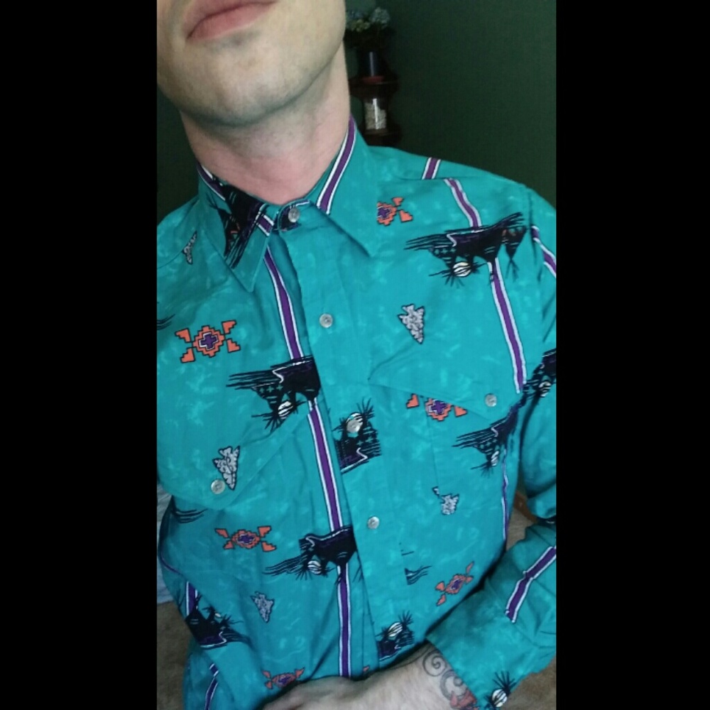 Cowboy cut vintage Wrangler button up!